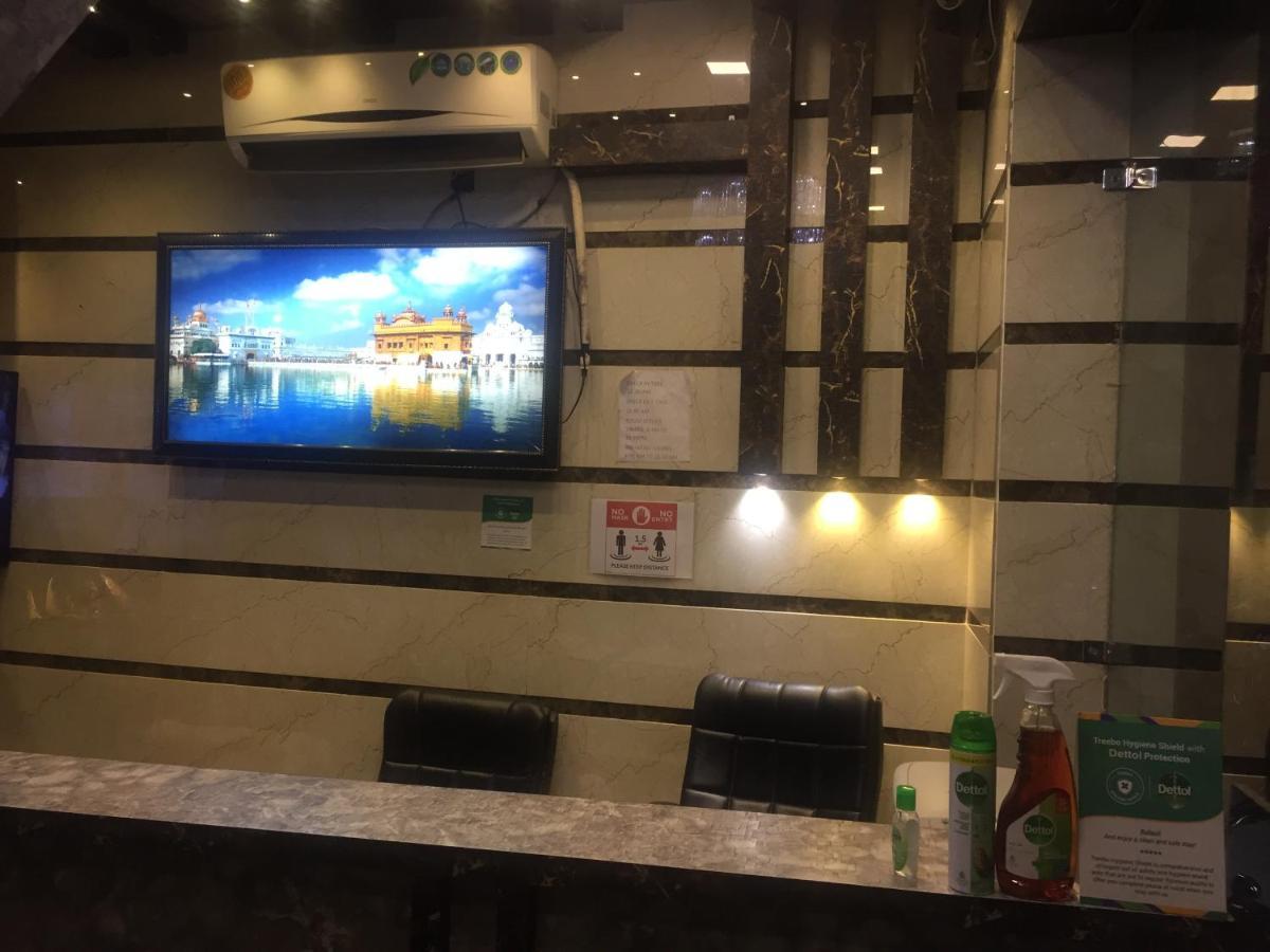 Fabhotel Dm Residency Amritsar Esterno foto
