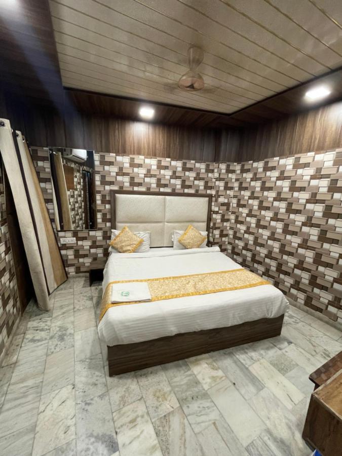 Fabhotel Dm Residency Amritsar Esterno foto
