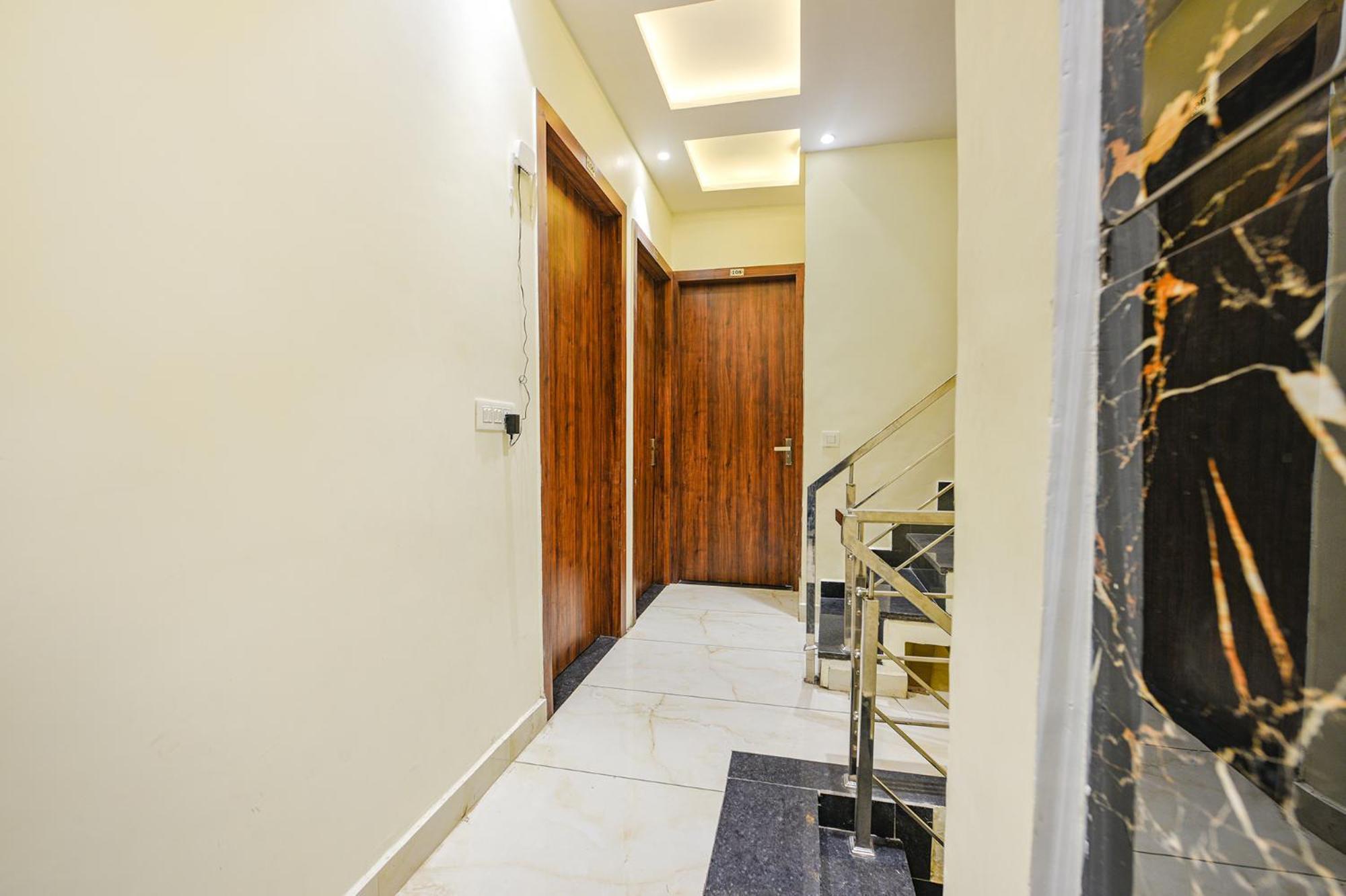 Fabhotel Dm Residency Amritsar Esterno foto