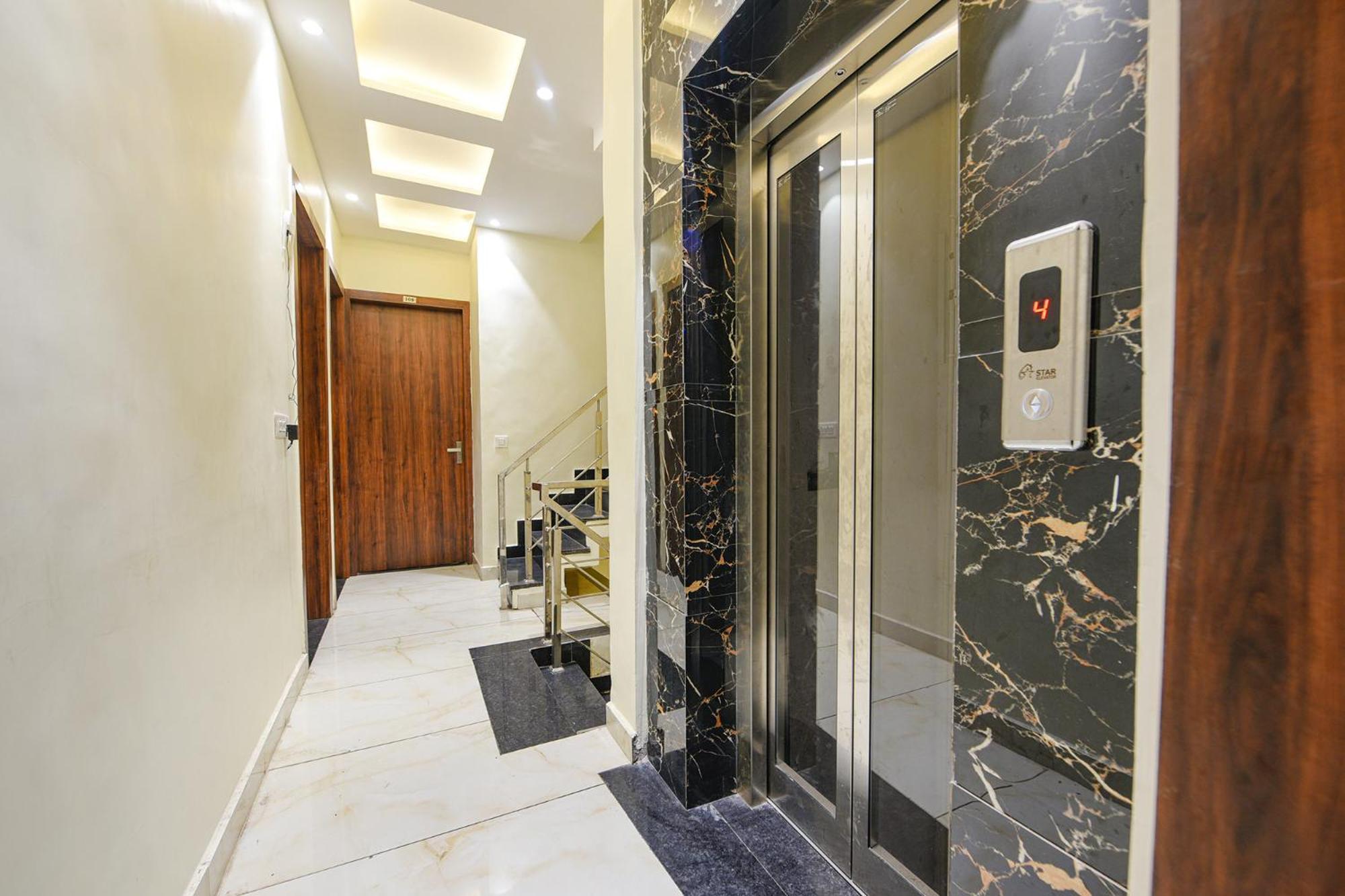 Fabhotel Dm Residency Amritsar Esterno foto