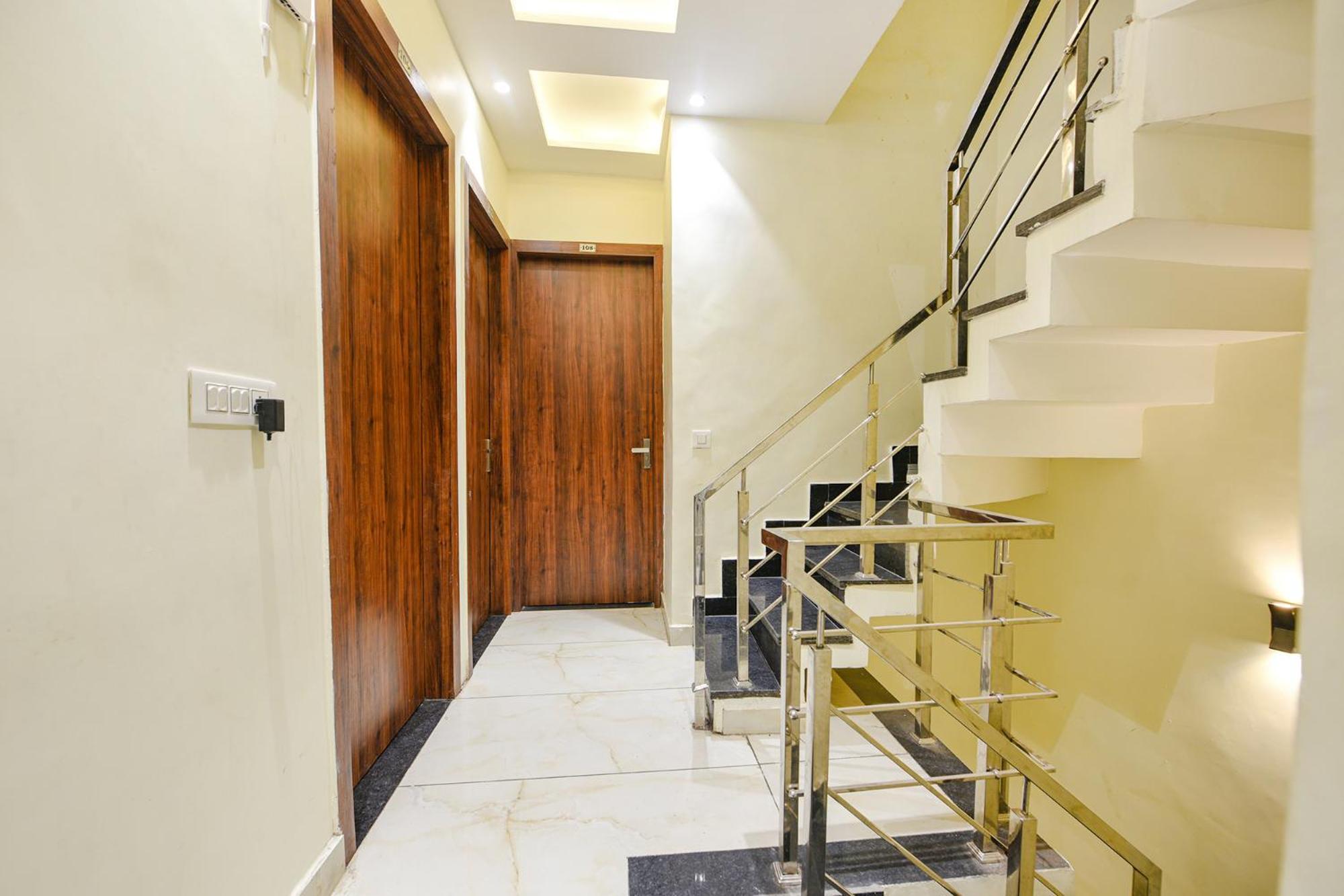 Fabhotel Dm Residency Amritsar Esterno foto